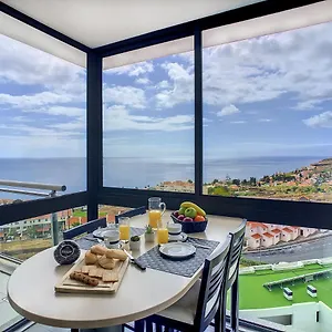 Heaven I By Lovelystay , Caniço Portugal